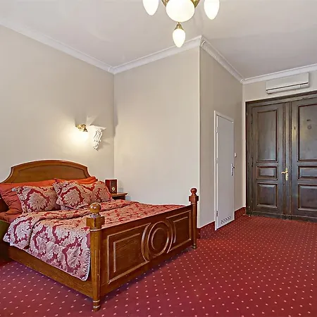 Hotell Monte Cassino De Luxe 4*